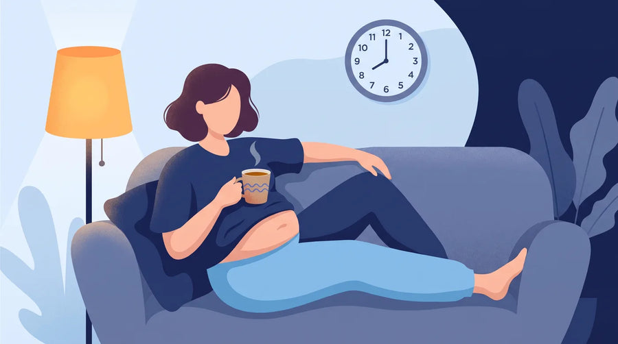 Illustration : femme détendue sur son canapé le soir avec une tisane